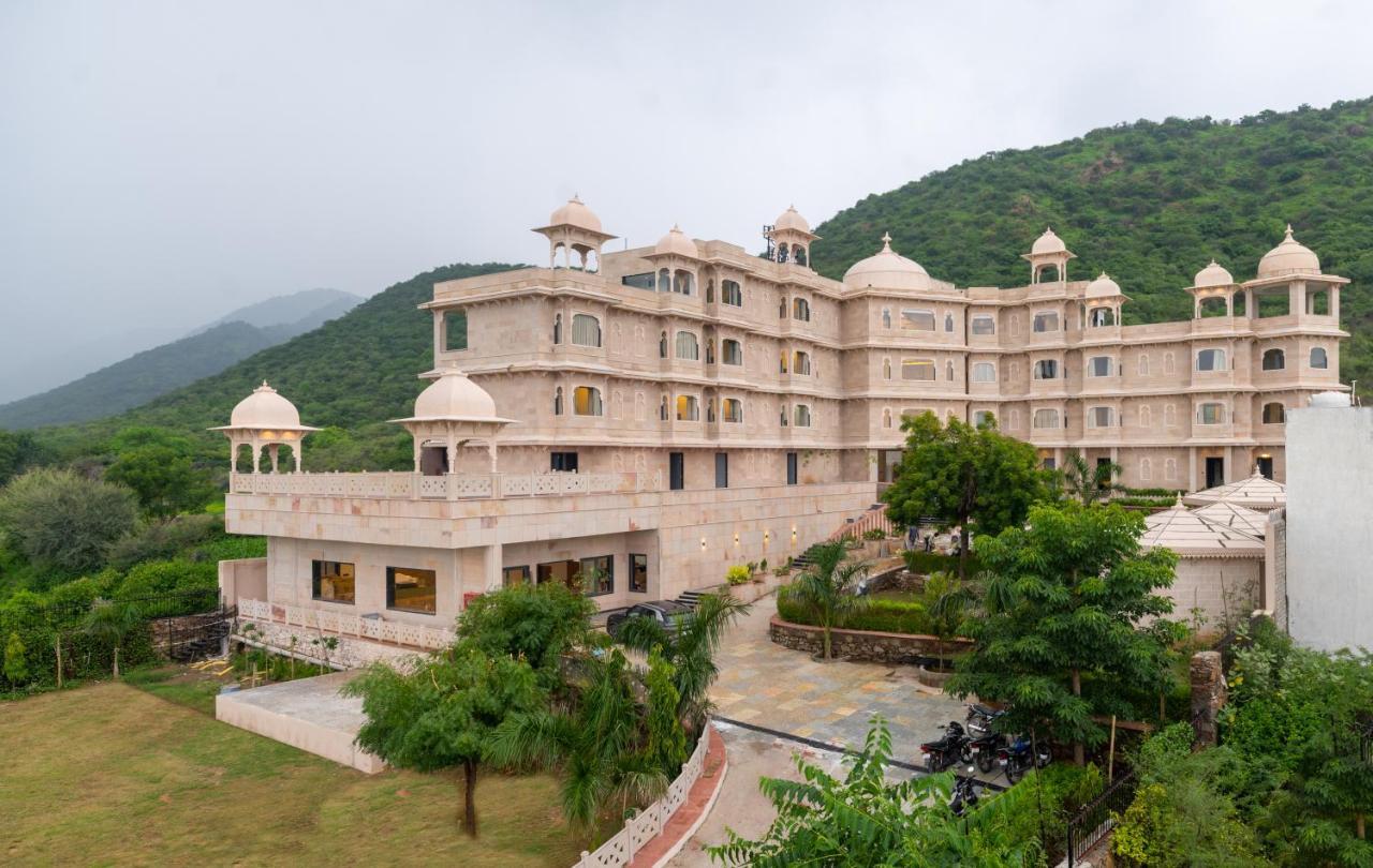 Hotel Traavista Aravali Mahal Udajpur Zewnętrze zdjęcie