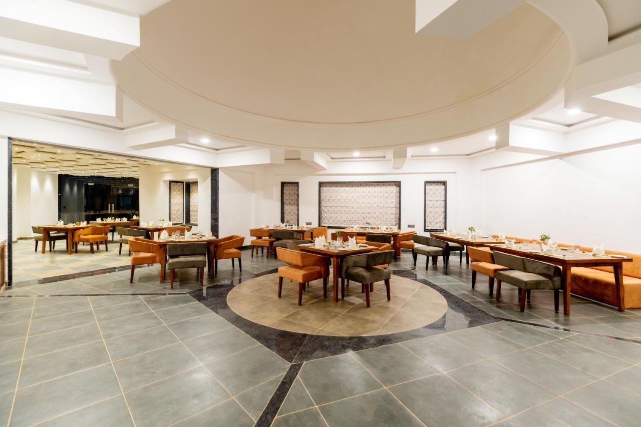 Hotel Traavista Aravali Mahal Udajpur Zewnętrze zdjęcie