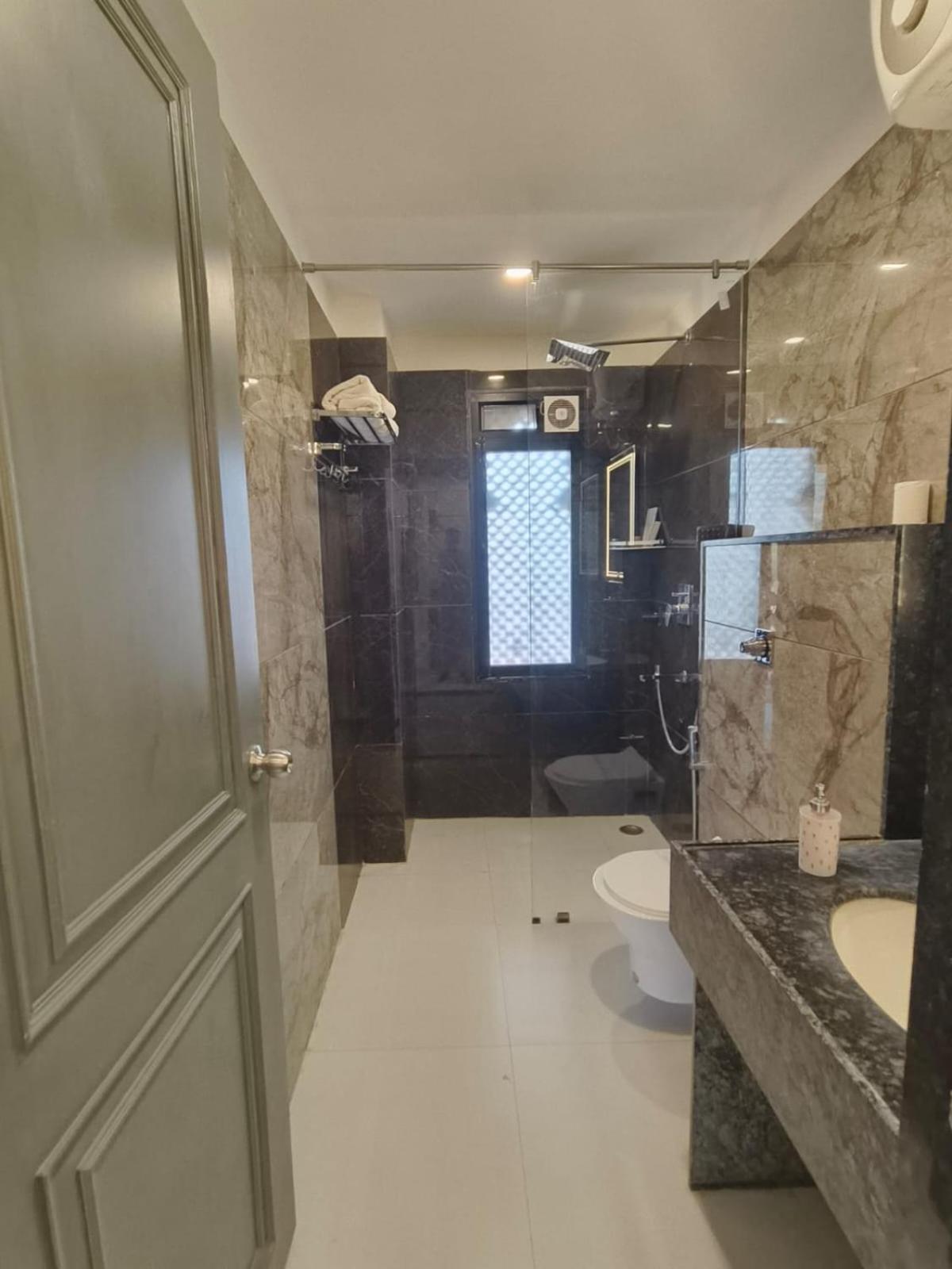 Hotel Traavista Aravali Mahal Udajpur Zewnętrze zdjęcie