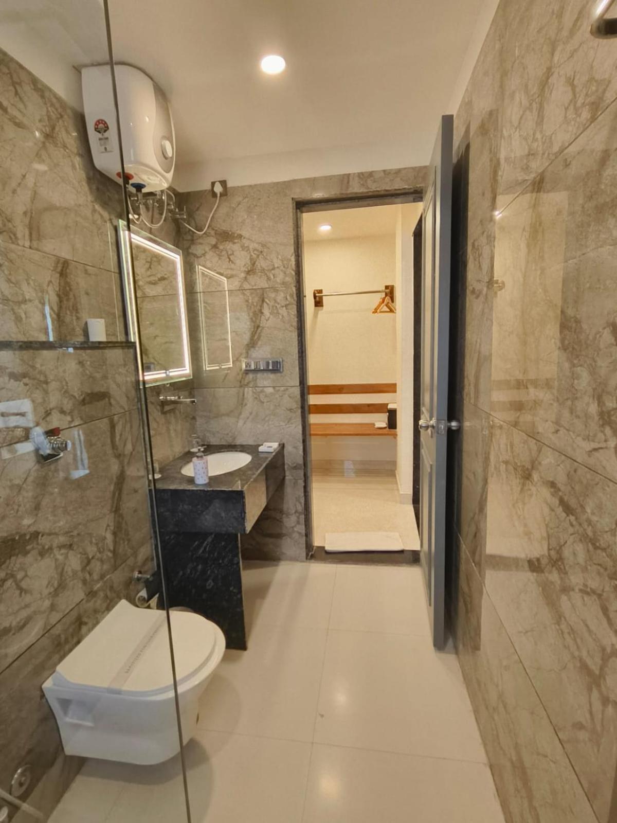 Hotel Traavista Aravali Mahal Udajpur Zewnętrze zdjęcie
